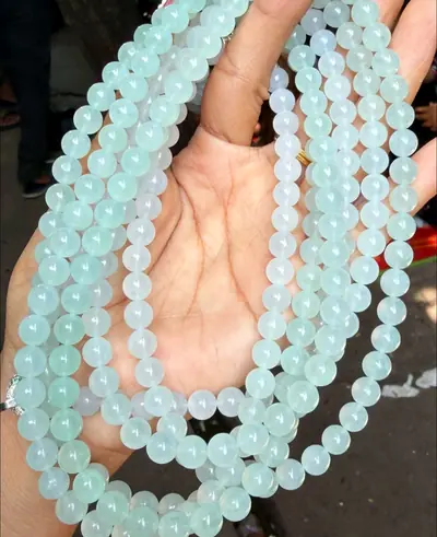 Chuỗi ngọc xanh băng